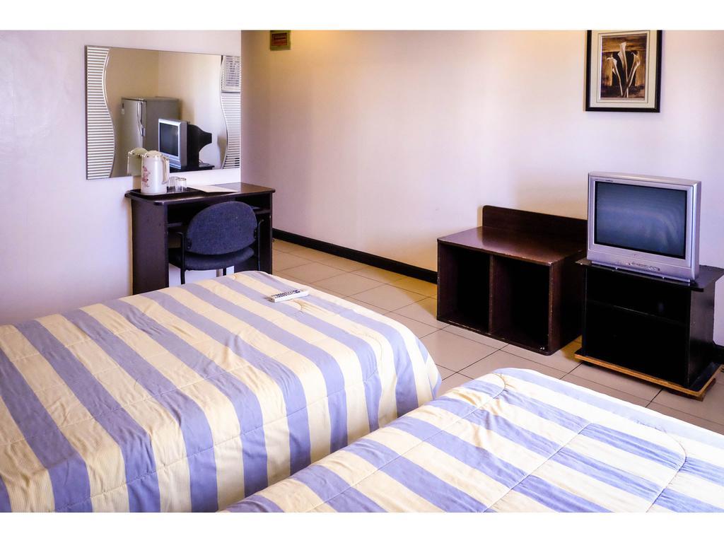 โรงแรมคราวน์ การ์เดน Cebu ห้อง รูปภาพ
