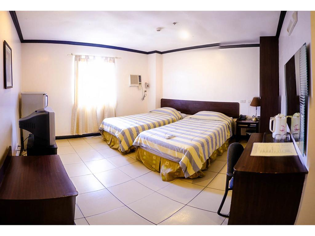 โรงแรมคราวน์ การ์เดน Cebu ภายนอก รูปภาพ