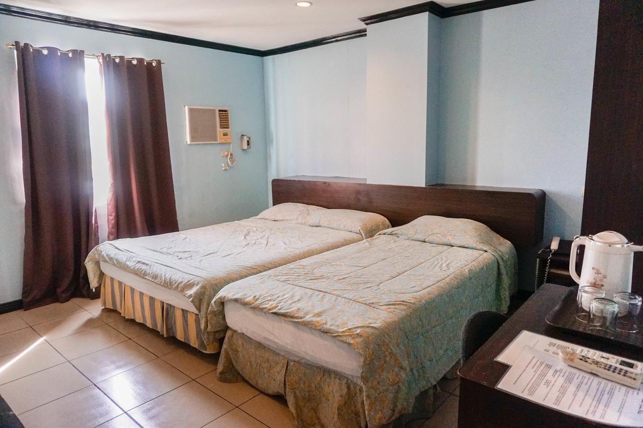โรงแรมคราวน์ การ์เดน Cebu ภายนอก รูปภาพ